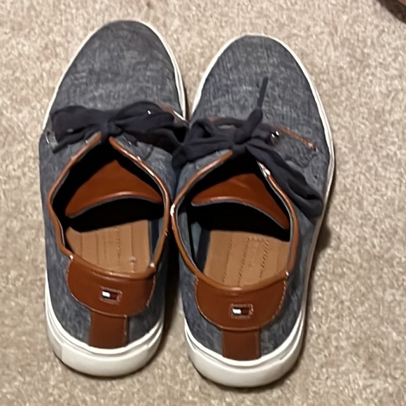 Tommy Hilfiger Shoes - Picture 4 of 5